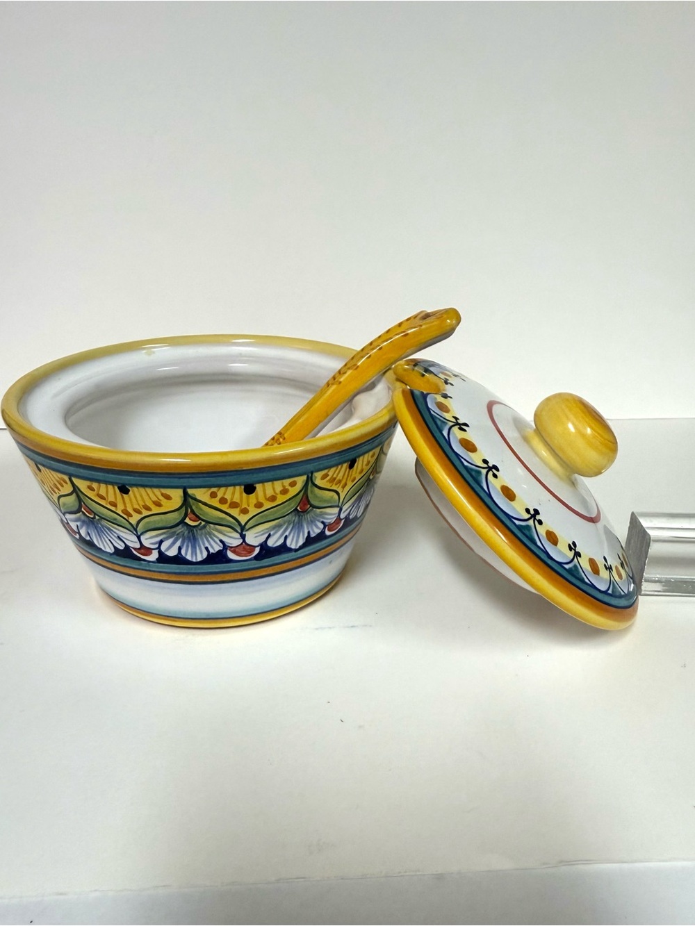 Gialletti Italian Majolica Deruta Pottery jam pot, sugar bowl, condiment jar